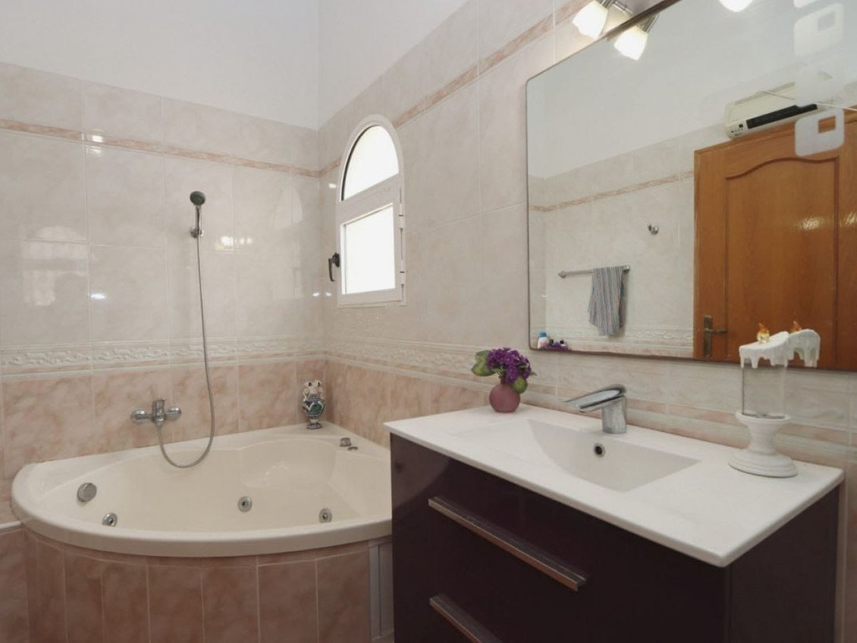 House – Detached Villa in Orihuela