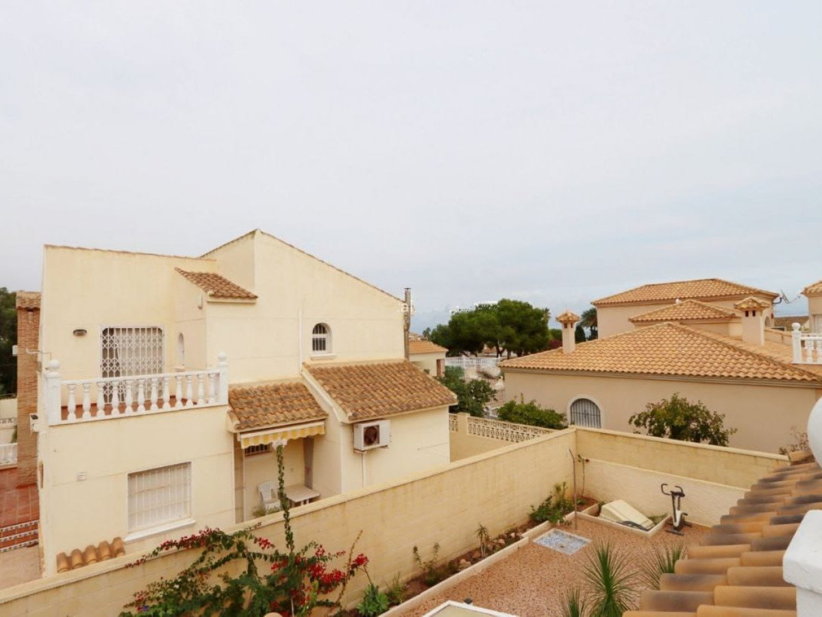 House – Detached Villa in Orihuela