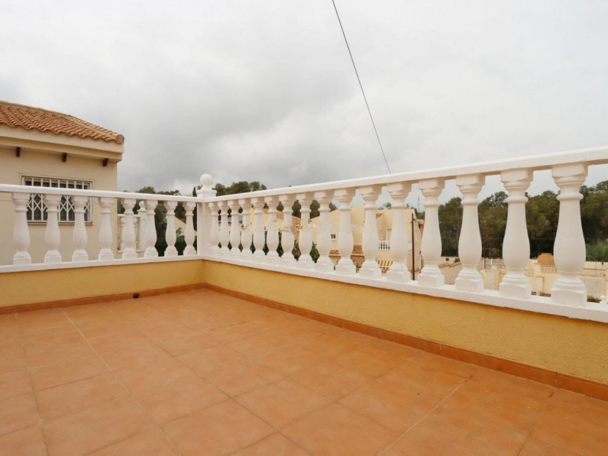 House – Detached Villa in Orihuela