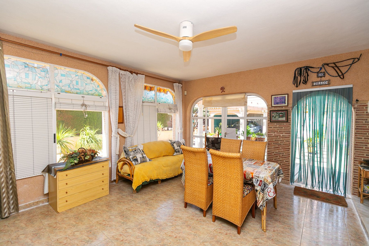 ShowFeedImage House – Detached Villa in Orihuela