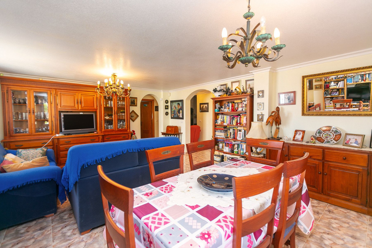 ShowFeedImage House – Detached Villa in Orihuela
