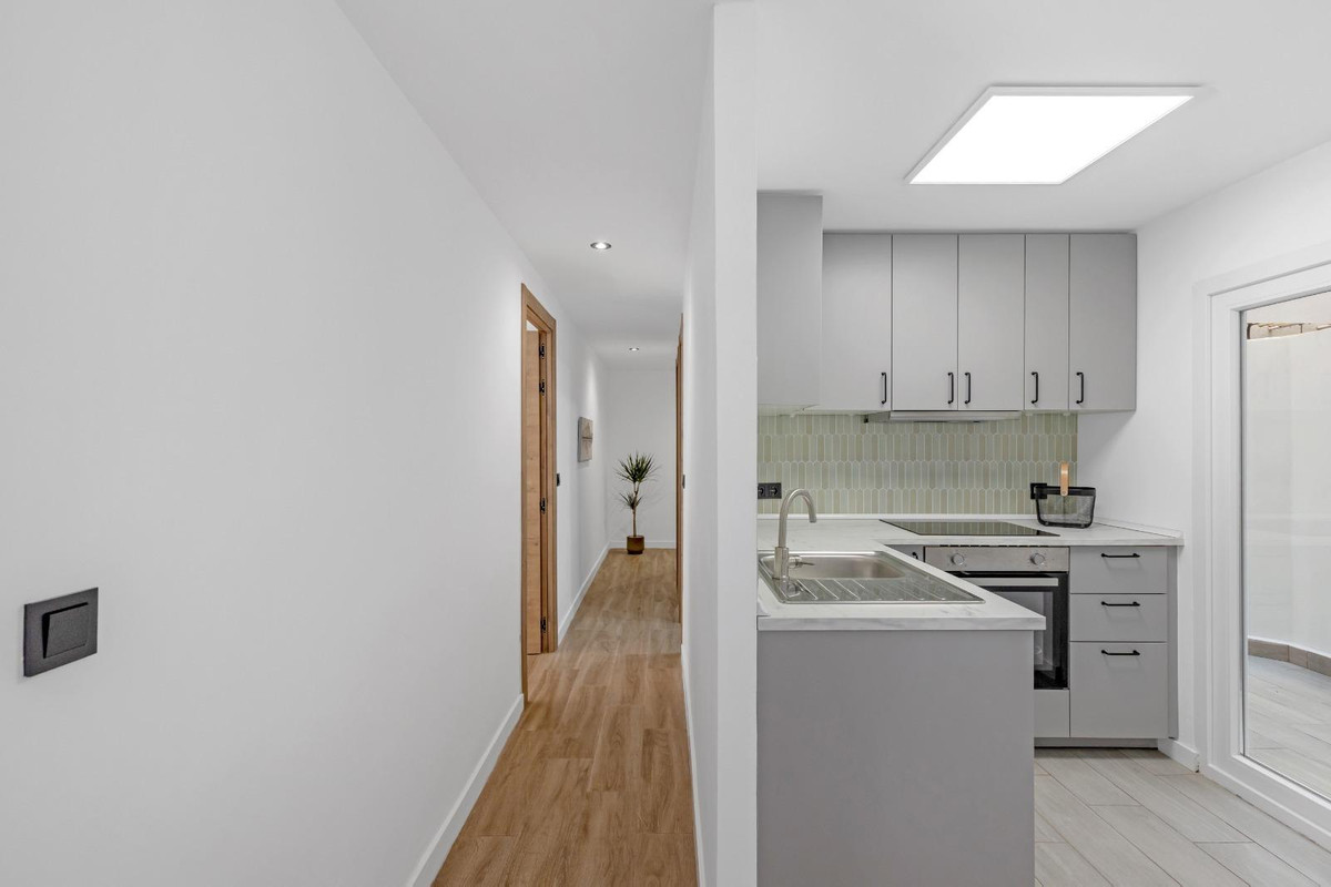 ShowFeedImage Apartment – Middle Floor Apartment in Torrevieja
