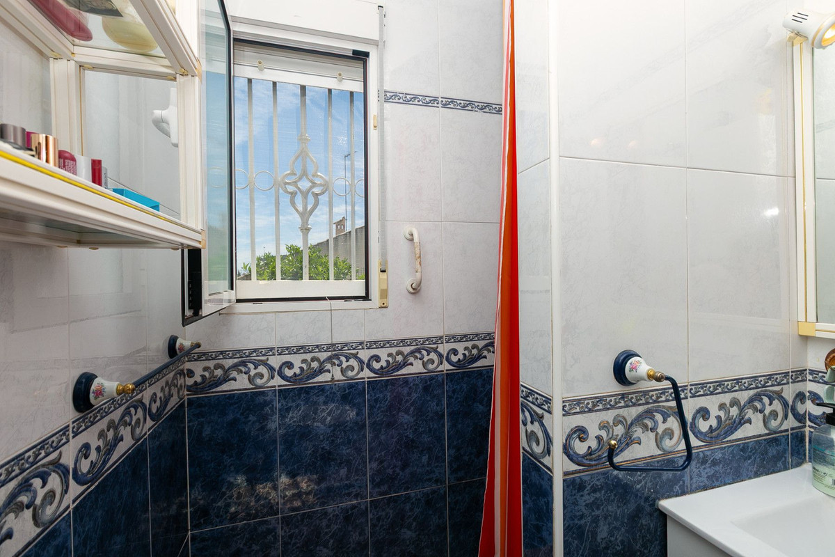 ShowFeedImage House – Detached Villa in Orihuela