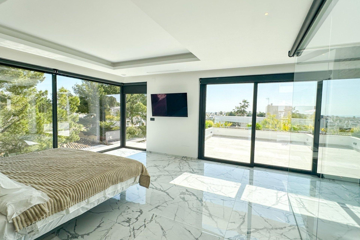ShowFeedImage House – Detached Villa in Orihuela