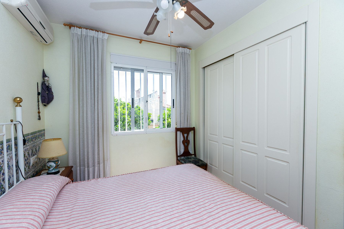 ShowFeedImage House – Detached Villa in Orihuela