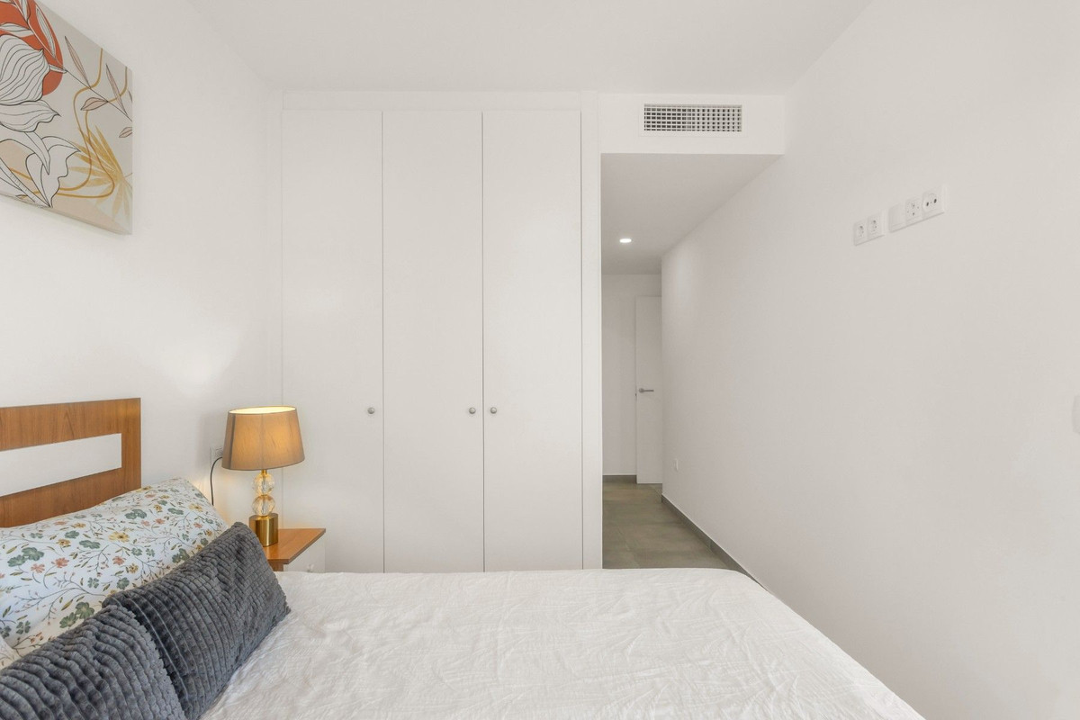 ShowFeedImage Apartment – Middle Floor Apartment in Los Alcazares