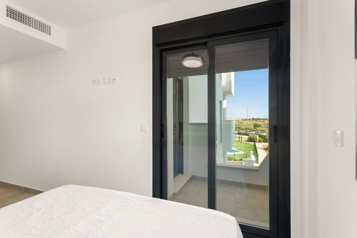 ShowFeedImage Apartment – Middle Floor Apartment in Los Alcazares