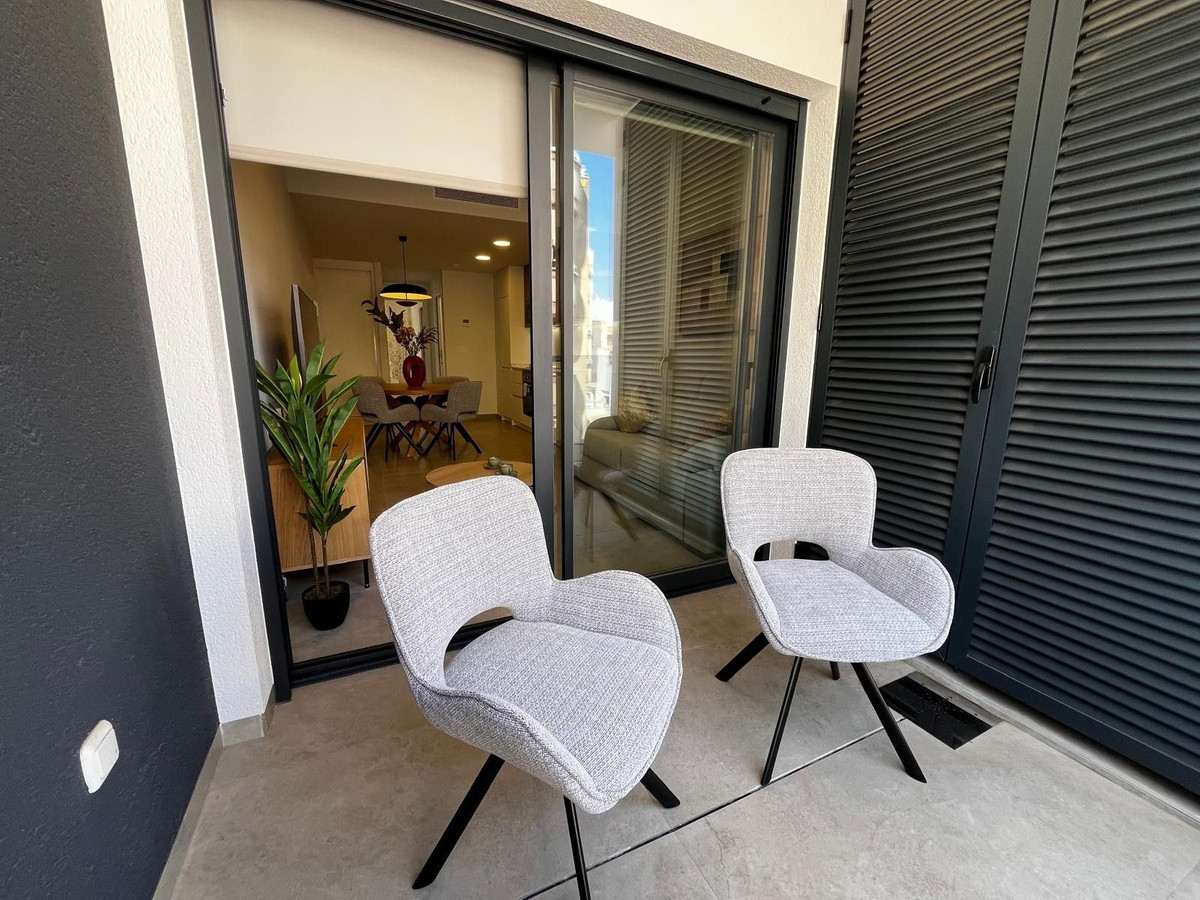 ShowFeedImage Apartment – Middle Floor Apartment in Torrevieja