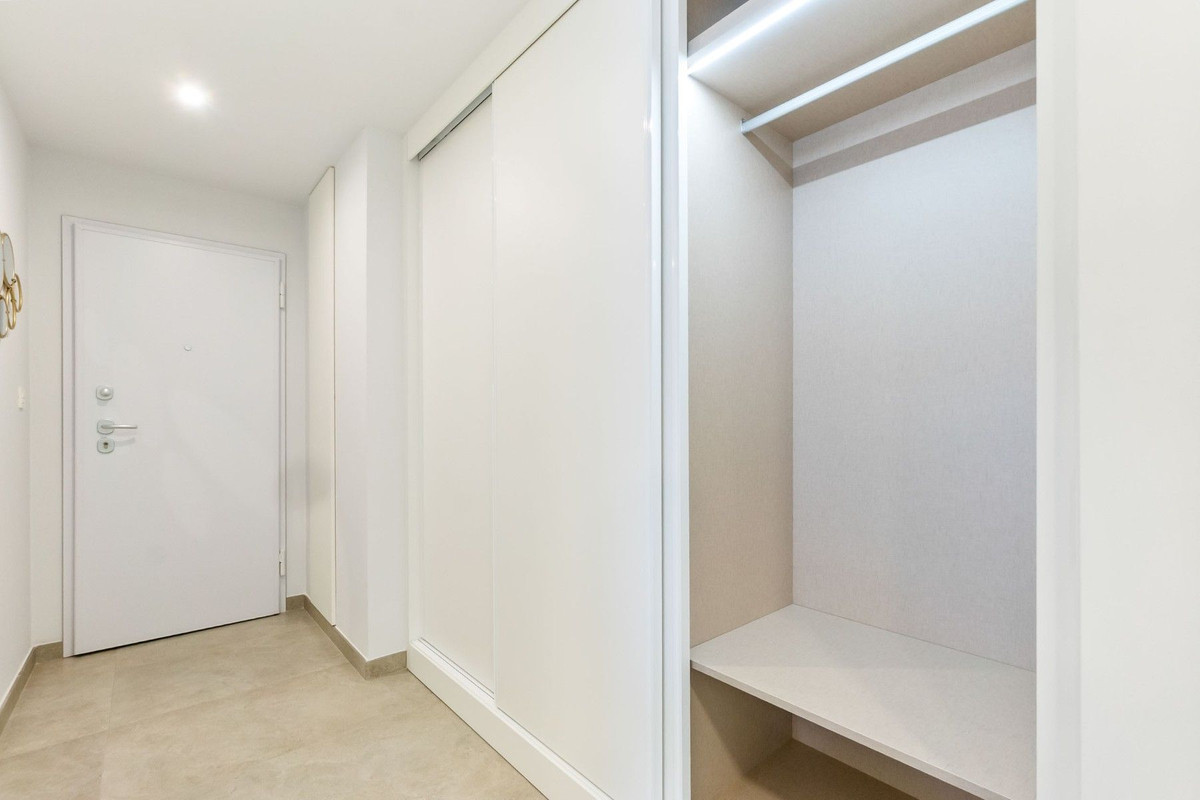 ShowFeedImage Apartment – Middle Floor Apartment in Torrevieja