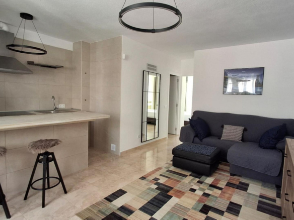 Apartment – Middle Floor Apartment in Torrevieja