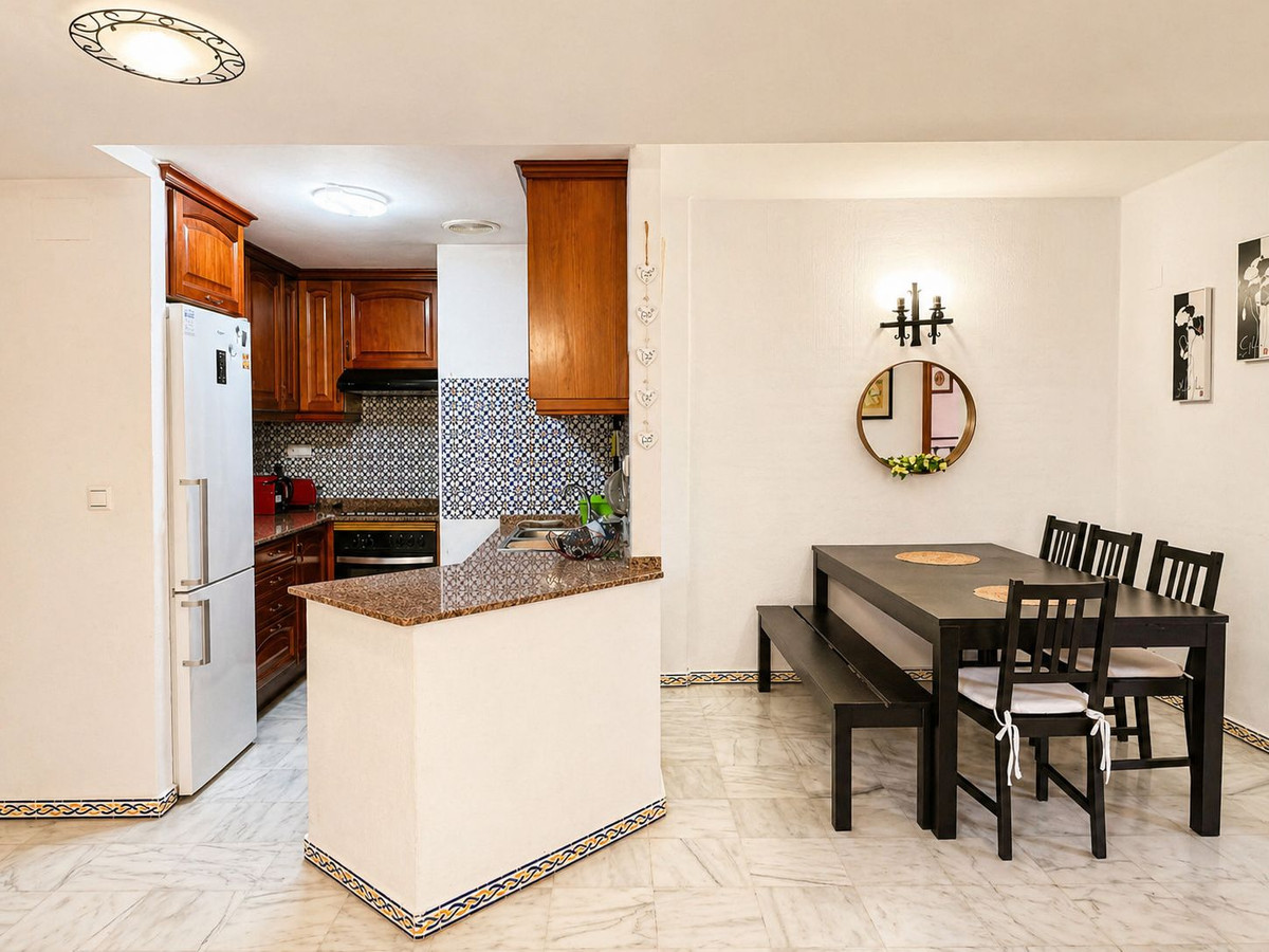 Apartment – Middle Floor Apartment in Torrevieja