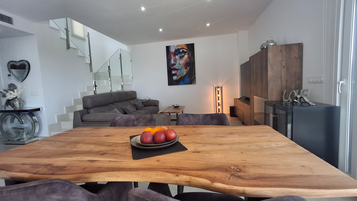 ShowFeedImage House – Detached Villa in Orihuela