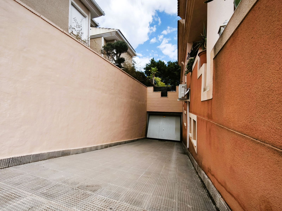 House – Detached Villa in Alicante