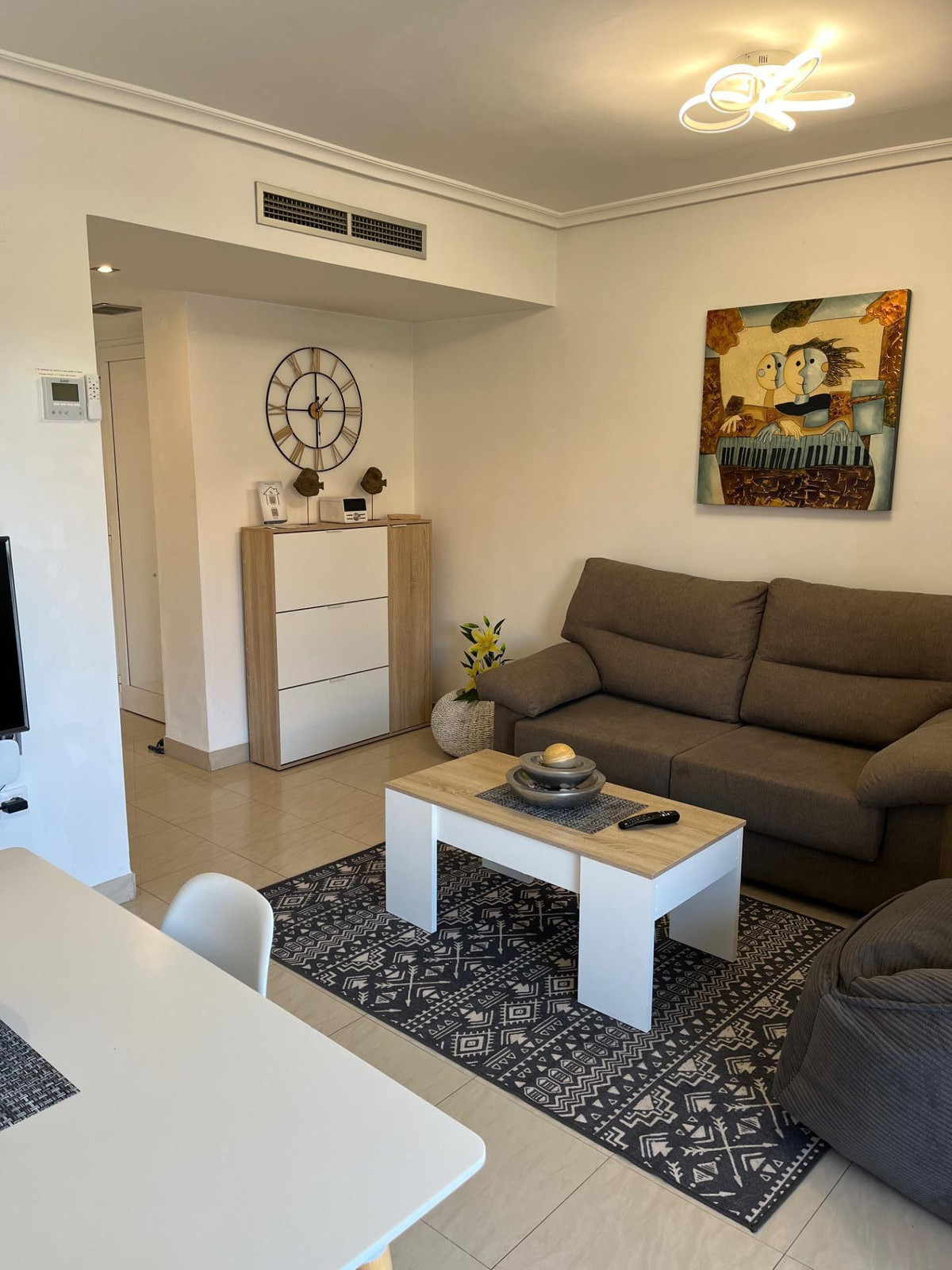 ShowFeedImage Apartment – Middle Floor Apartment in Denia