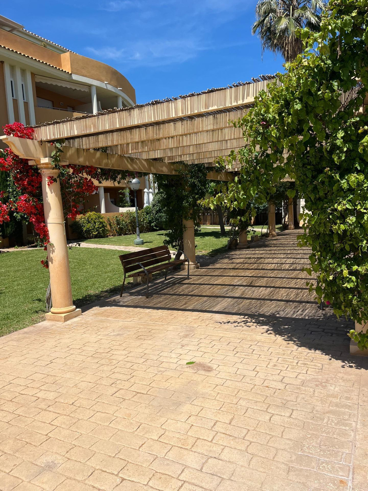 ShowFeedImage Apartment – Middle Floor Apartment in Denia