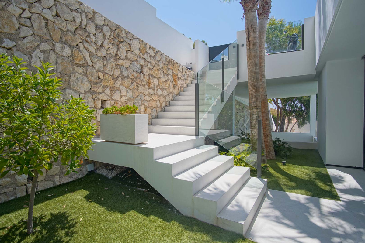 House – Detached Villa in Altea