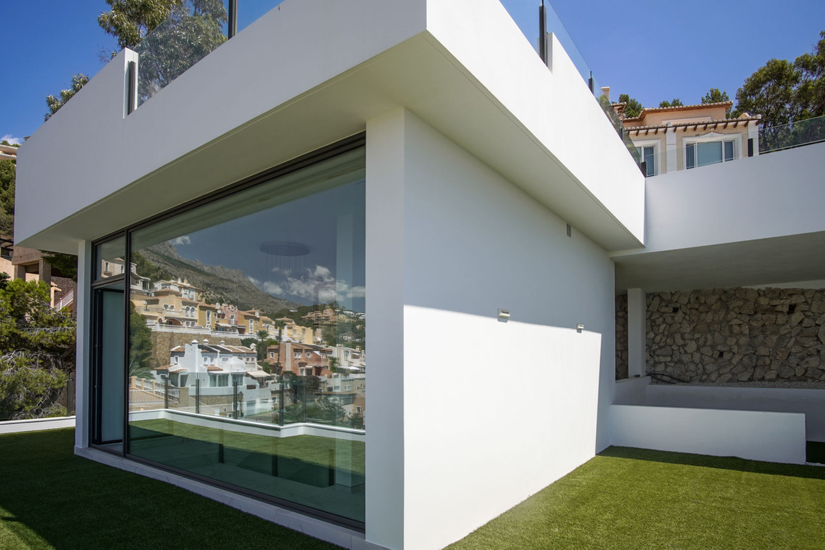 House – Detached Villa in Altea