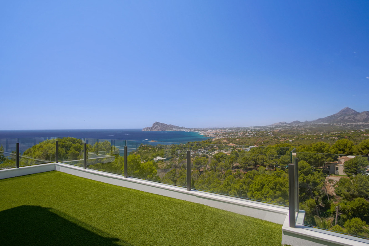 House – Detached Villa in Altea