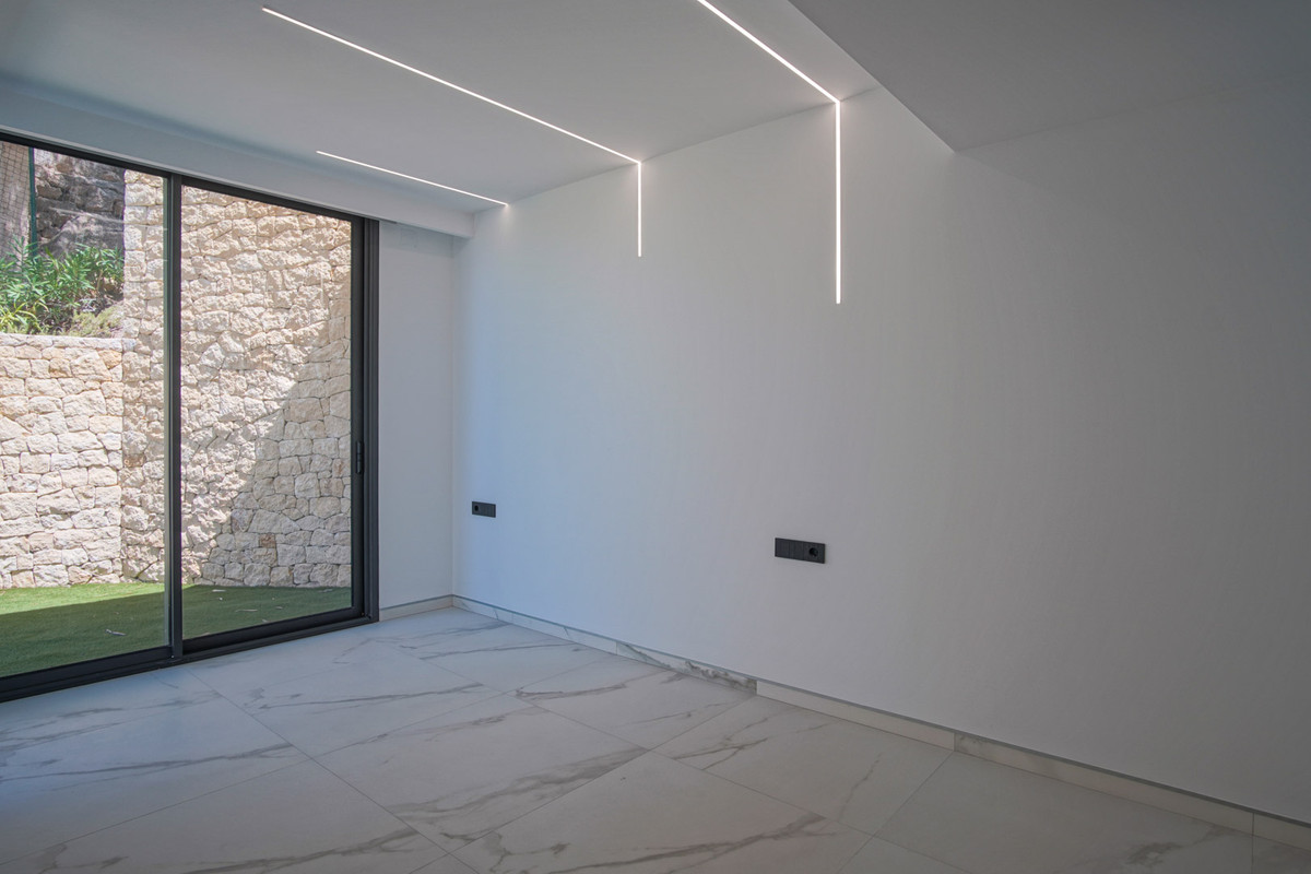 House – Detached Villa in Altea