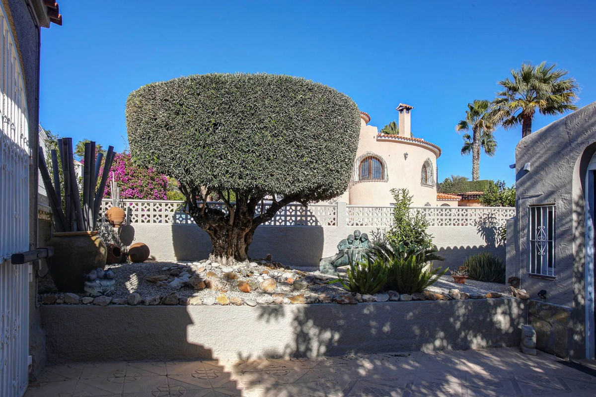 House – Detached Villa in Calpe