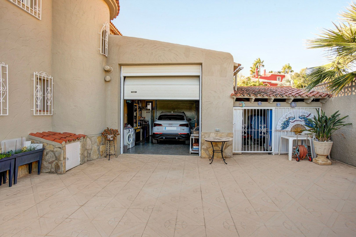 House – Detached Villa in Calpe