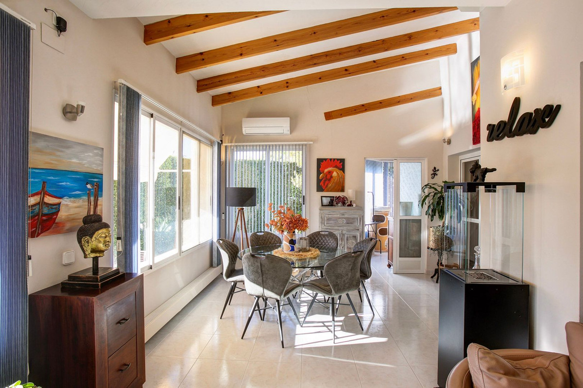 House – Detached Villa in Calpe