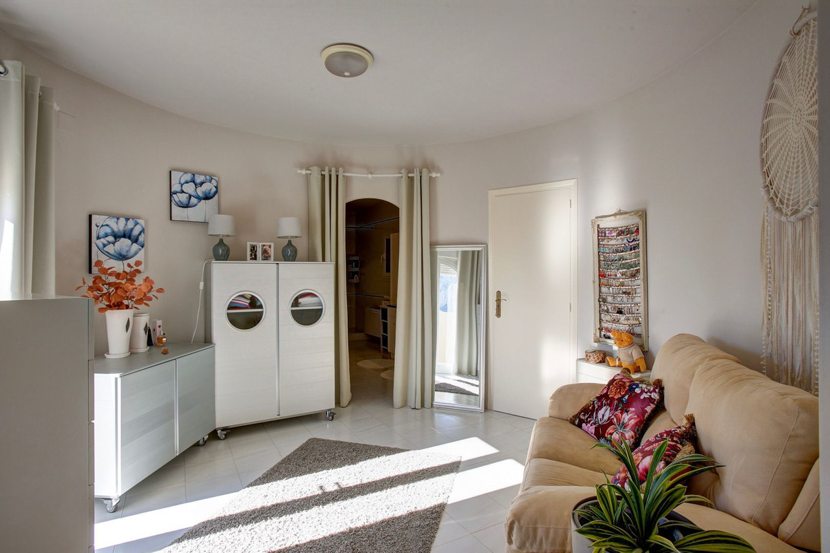 House – Detached Villa in Calpe