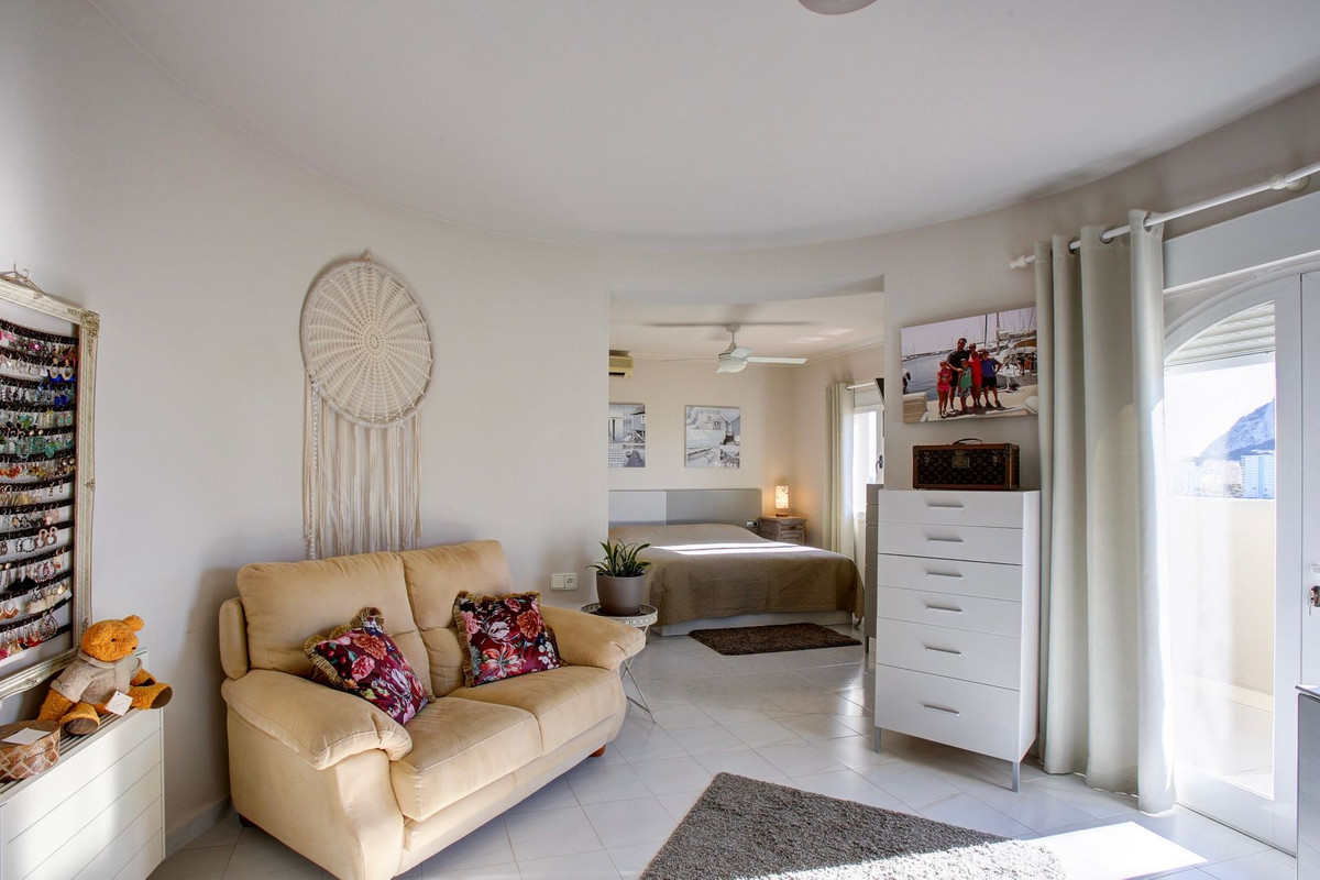 House – Detached Villa in Calpe