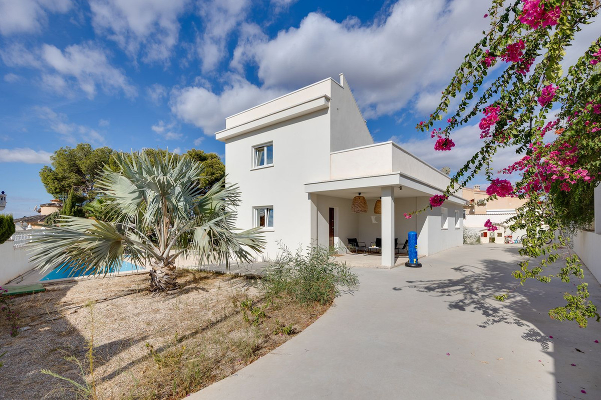 ShowFeedImage House – Detached Villa in Rojales