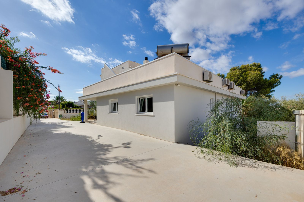 ShowFeedImage House – Detached Villa in Rojales
