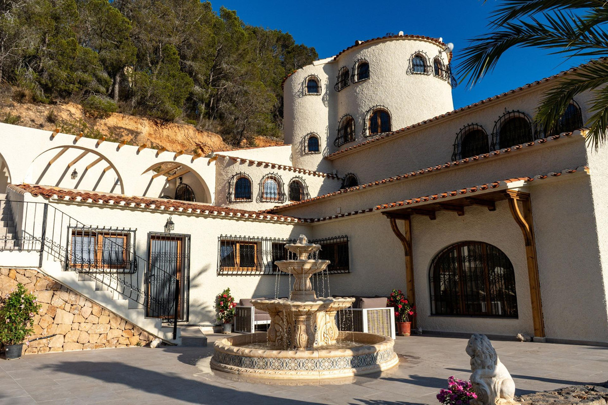 ShowFeedImage House – Bungalow in Altea