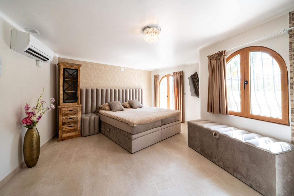ShowFeedImage House – Bungalow in Altea
