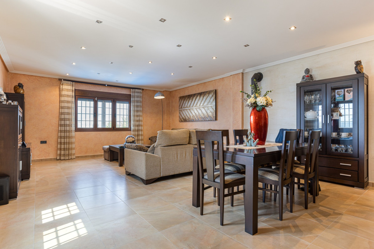 House – Detached Villa in Los Montesinos