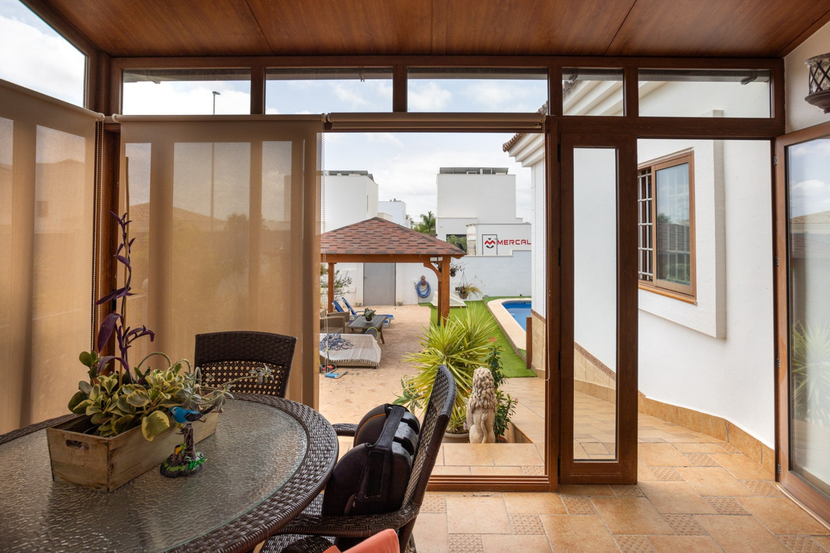 House – Detached Villa in Los Montesinos