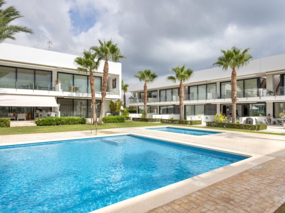 Apartment – Ground Floor Apartment in Cartagena