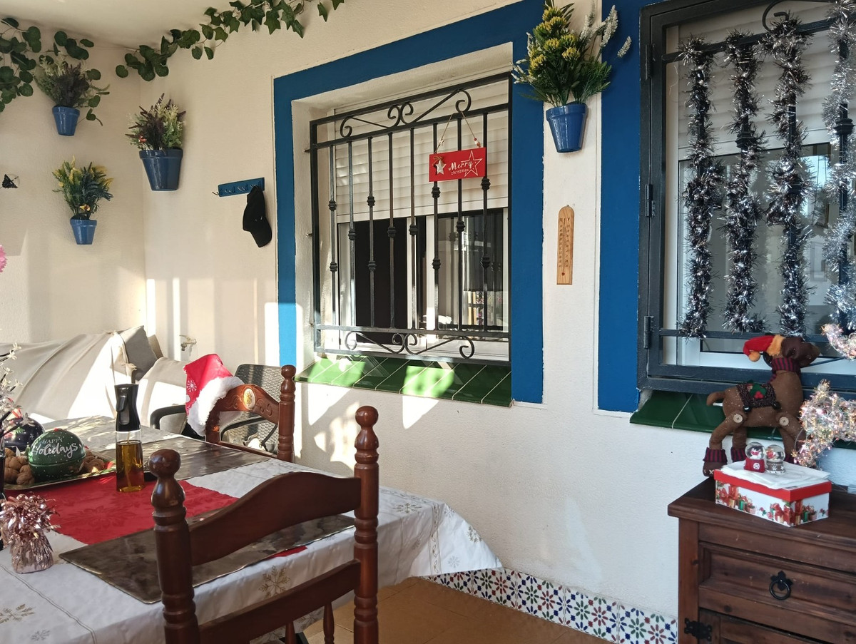 Apartment – Ground Floor Apartment in Los Montesinos