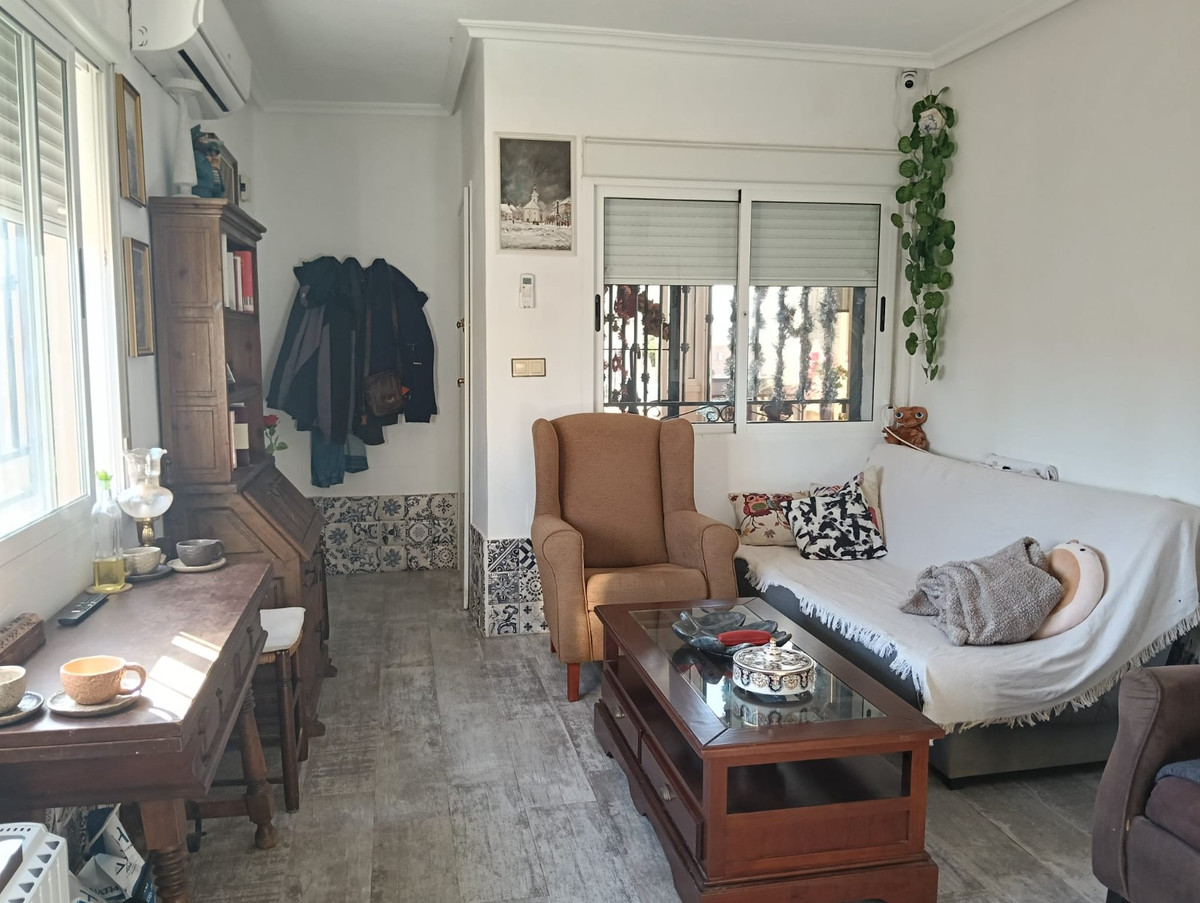 Apartment – Ground Floor Apartment in Los Montesinos