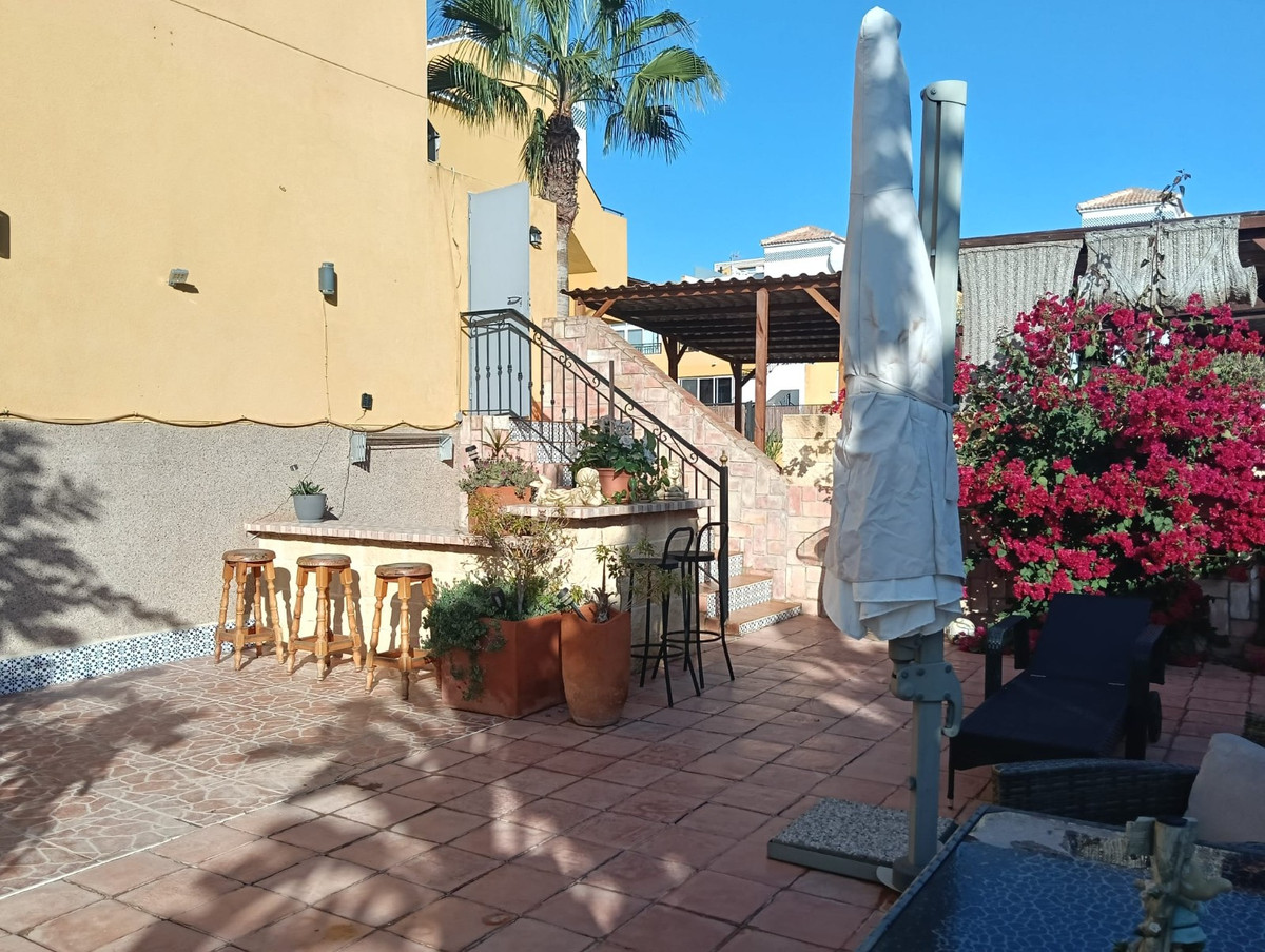 Apartment – Ground Floor Apartment in Los Montesinos