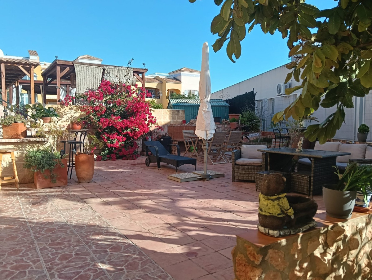 Apartment – Ground Floor Apartment in Los Montesinos