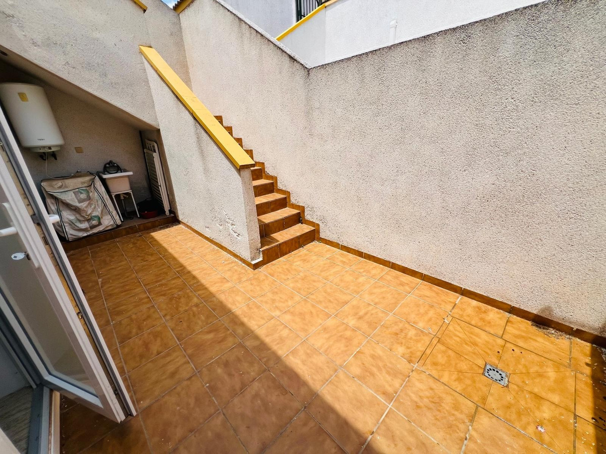 House – Townhouse in Daya Nueva