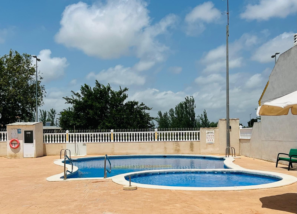 House – Townhouse in Daya Nueva
