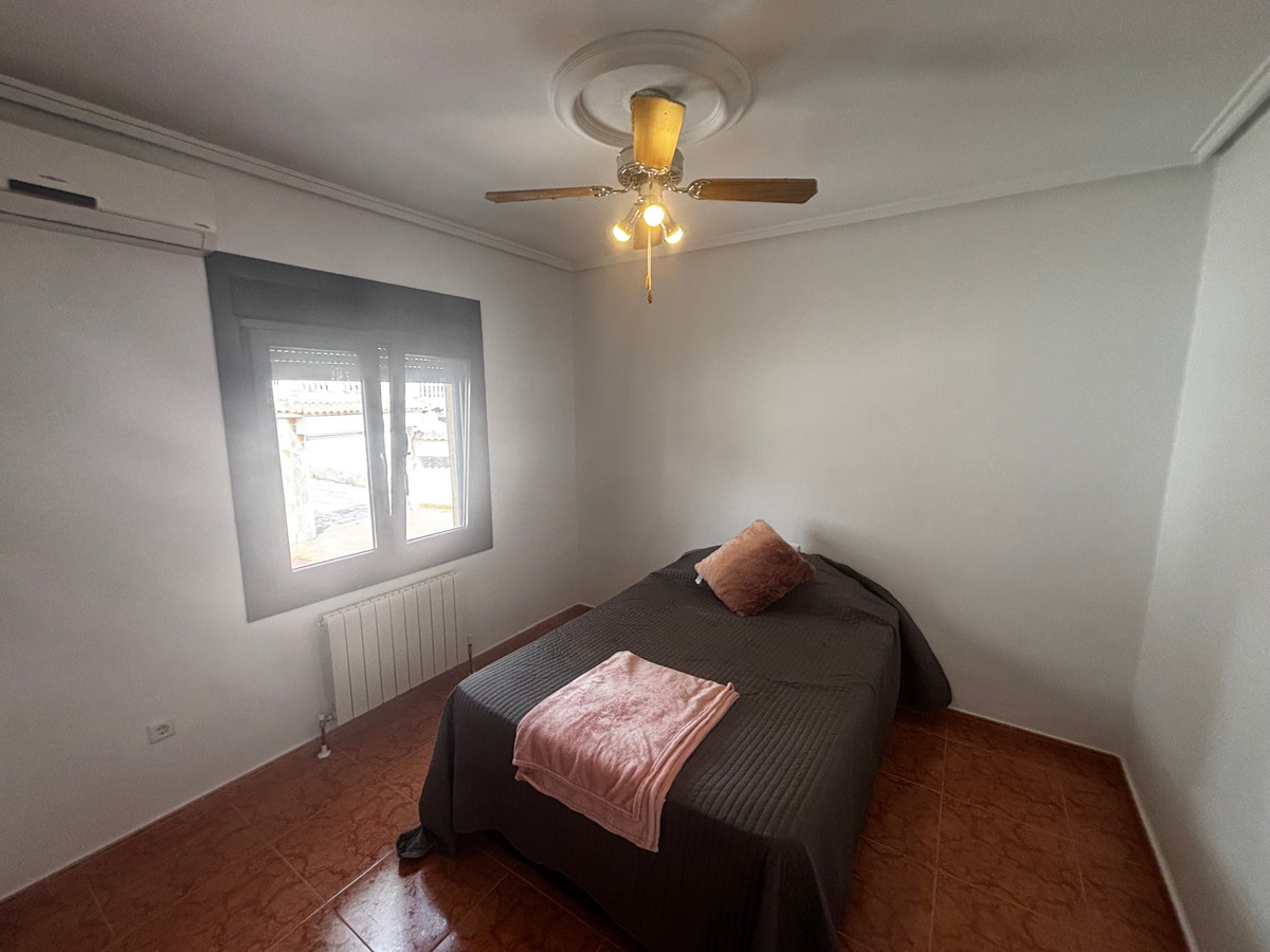 House – Detached Villa in Rojales
