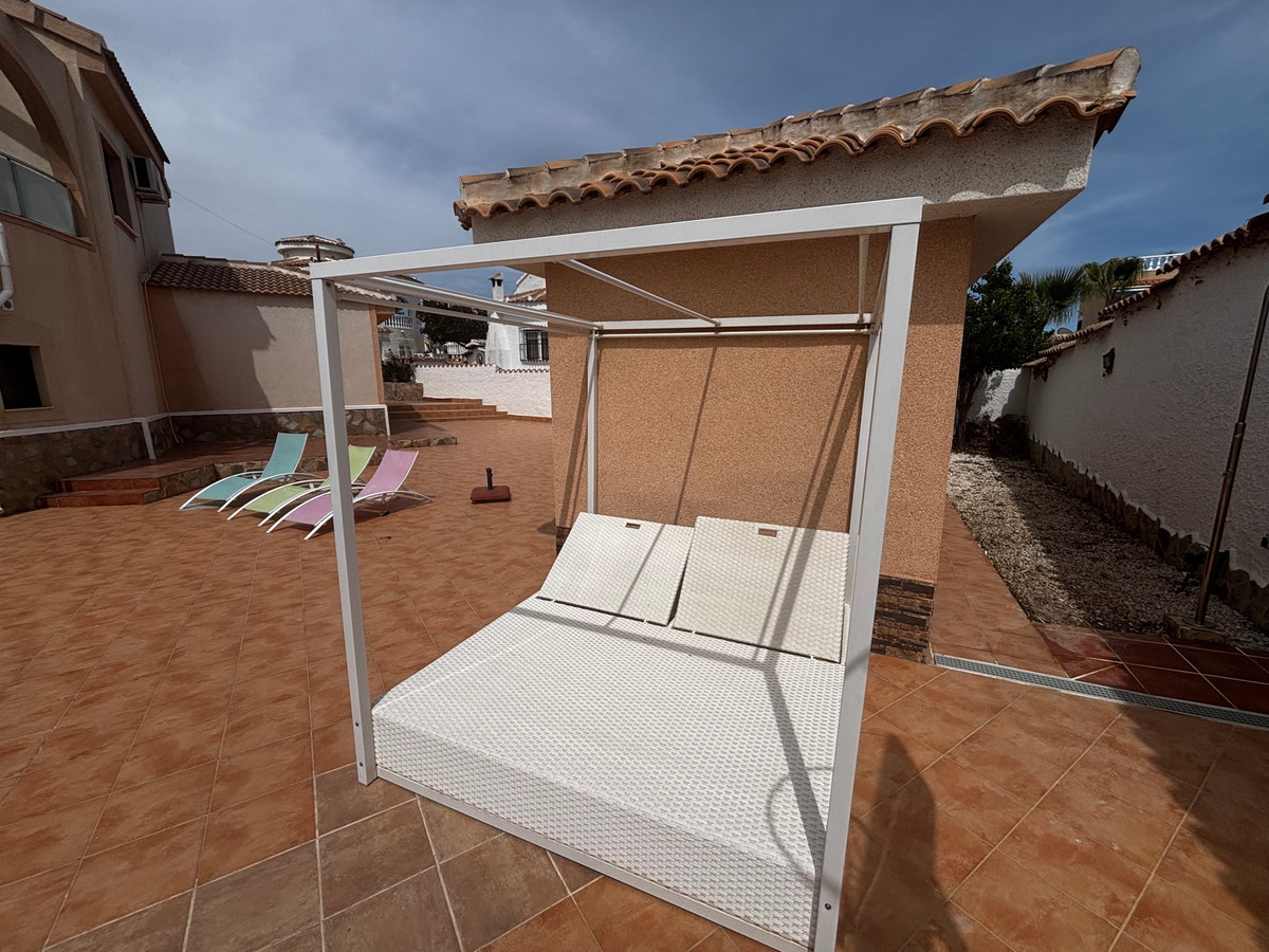 House – Detached Villa in Rojales
