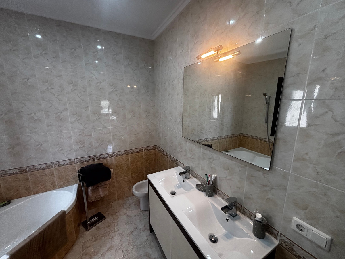 House – Detached Villa in Rojales