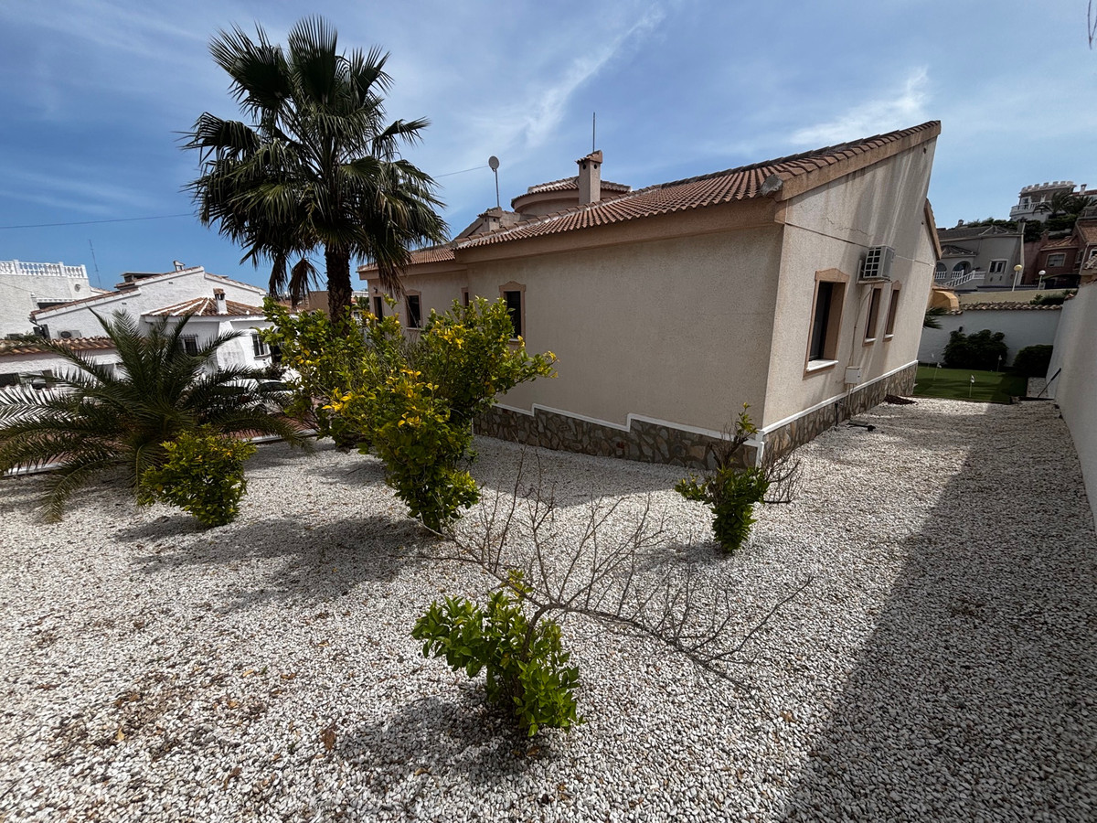 House – Detached Villa in Rojales