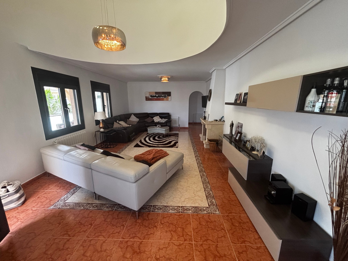 House – Detached Villa in Rojales