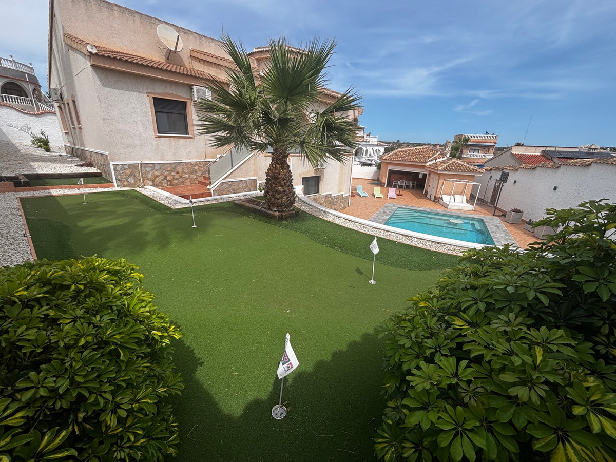House – Detached Villa in Rojales