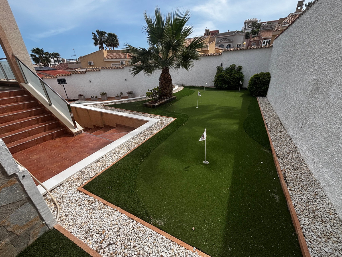 House – Detached Villa in Rojales