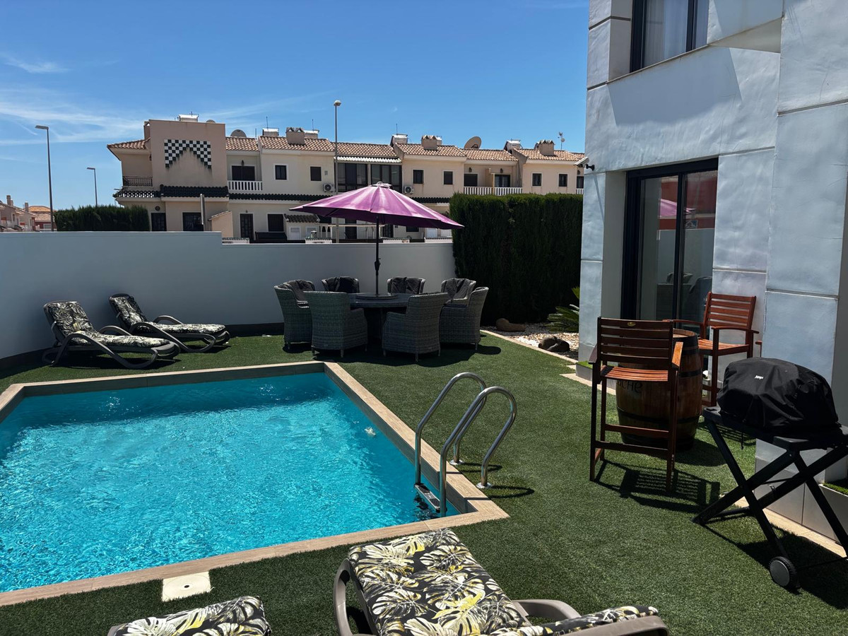 ShowFeedImage House – Detached Villa in Rojales