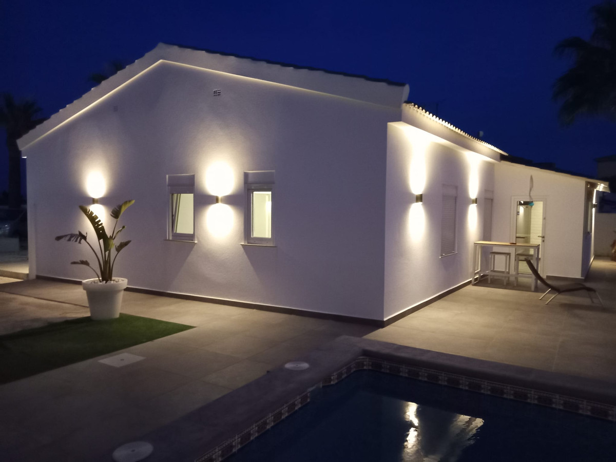 ShowFeedImage House – Detached Villa in Orihuela